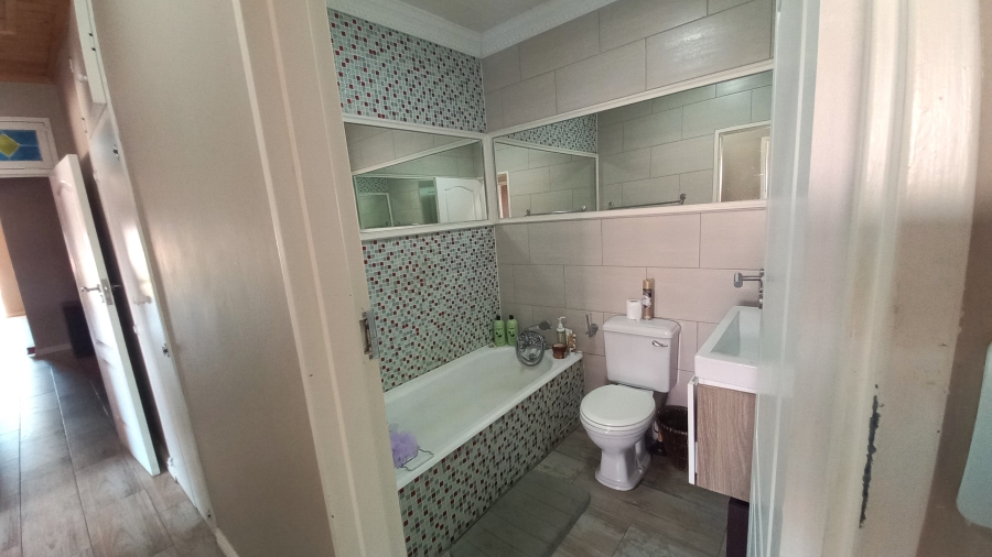 4 Bedroom Property for Sale in Vredenburg Western Cape